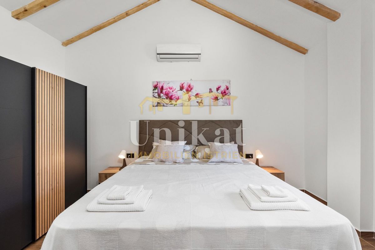 Prenovljena kamnita hiša blizu Poreča